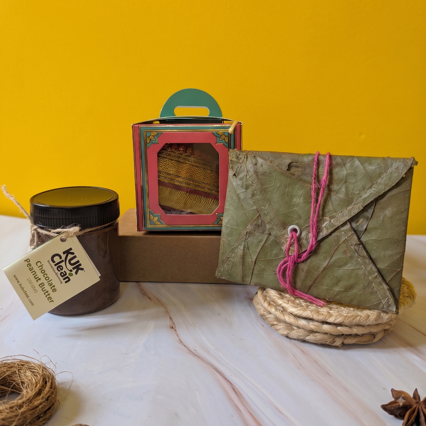 Protein & प्यार wala Hamper