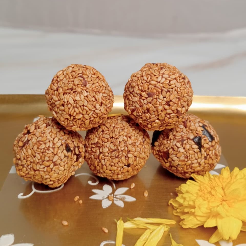 Sesame Dates Laddu (10 pcs ~200 gms)