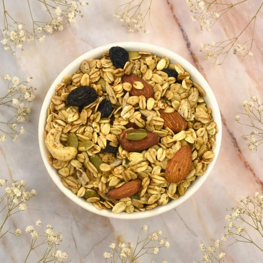 Granola with Nuts & Berries (250 gms)