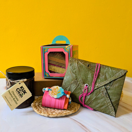 Protein & प्यार Rakhi Hamper