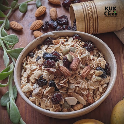 Granola with Nuts & Berries (250 gms)